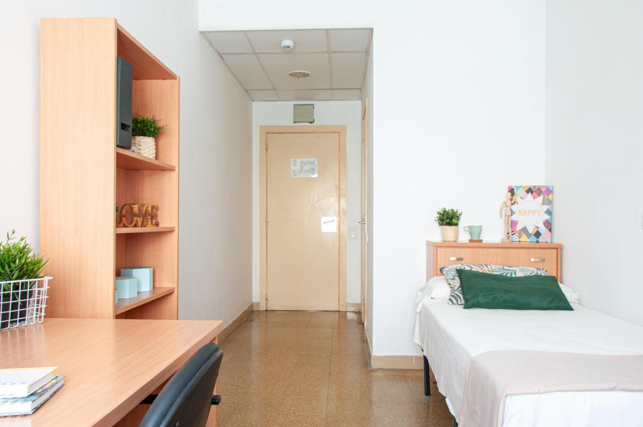 Residencia Universitaria Resa Sant Jordi Tarragona Exteriör bild